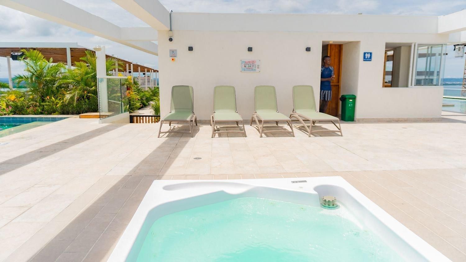 Apartamento Dq1301 | 2h Jacuzzi Privado + Piscina Infinita *