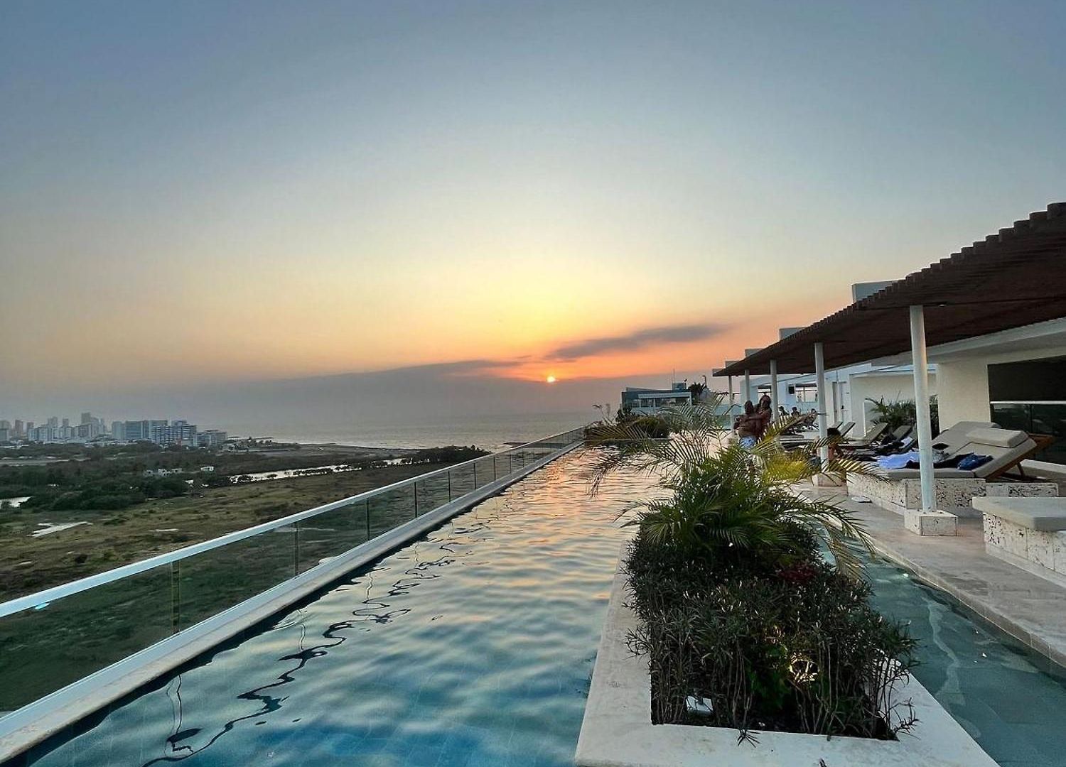 Apartamento Dq1301 | 2h Jacuzzi Privado + Piscina Infinita
